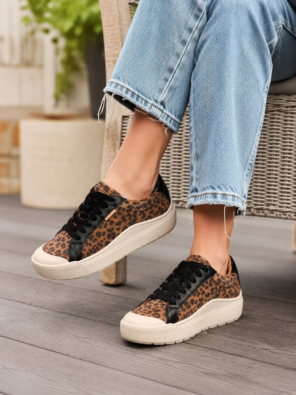Dr. Scholl's Time Off Leopard Print Platform Sneakers Women's 7 Leather